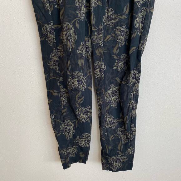 Athleta Women's Pants Trekkie North Printed Jogger Floral Leaf Ripstop Green 2 - Picture 3 of 10